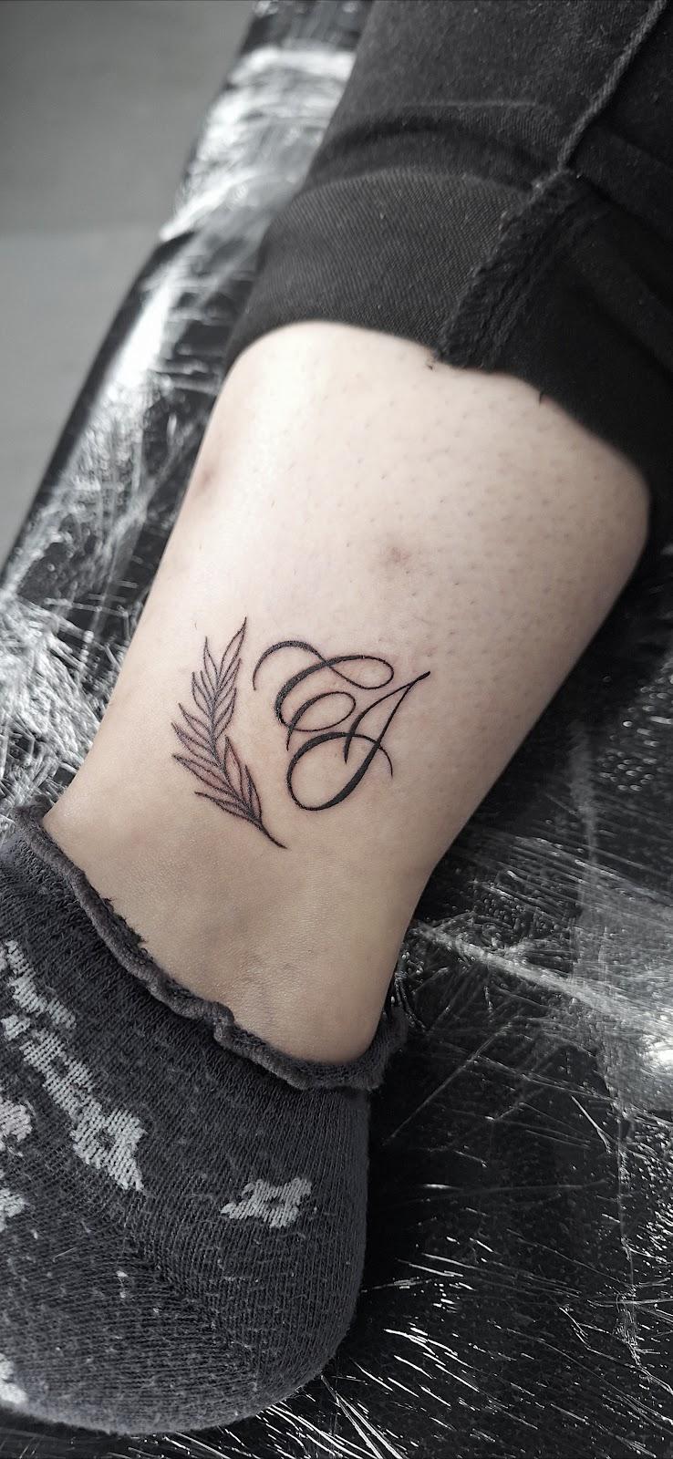 Shelly Chapman Tattoo Artist - Photo 3